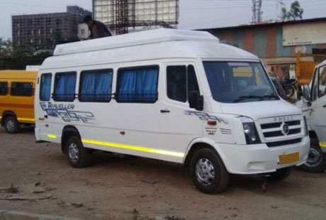 17 Seaters 2X2  Tempo Traveller